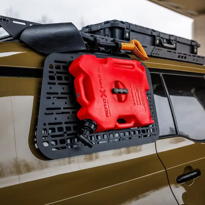 Panel zewnętrzny MOLLE prawy Bison Gear Do wyczerpania zapasów