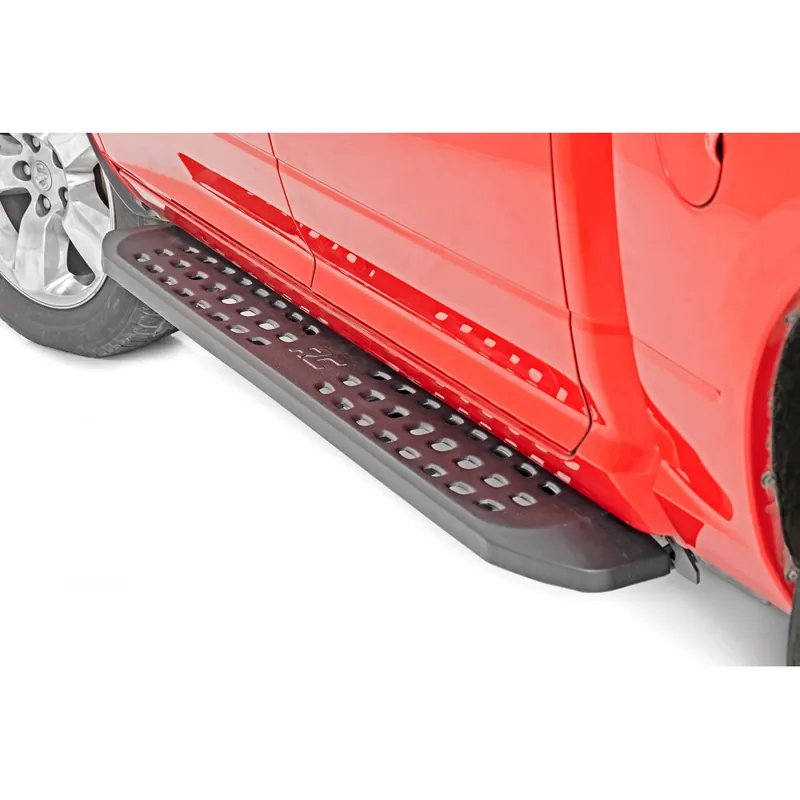 Progi, stopnie Rough Country RPT2 Crew Cab Premium