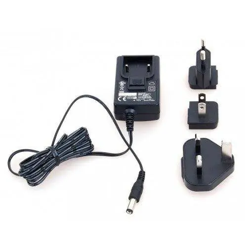 Mains Power Supply With Universal Adpater Ostatnie sztuki