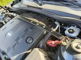 Premium Rozpórka Chevrolet Camaro V przednia górna Red